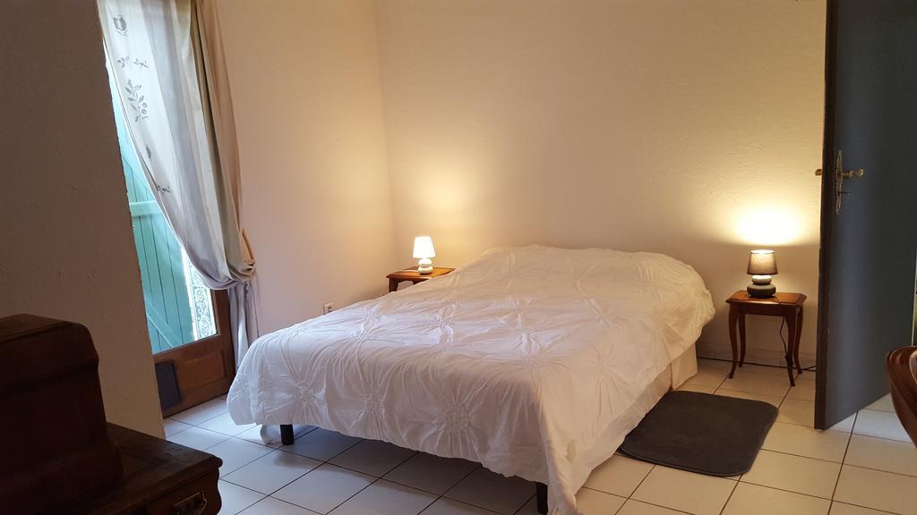 Aux Oliviers Hotel Homps  Exterior foto