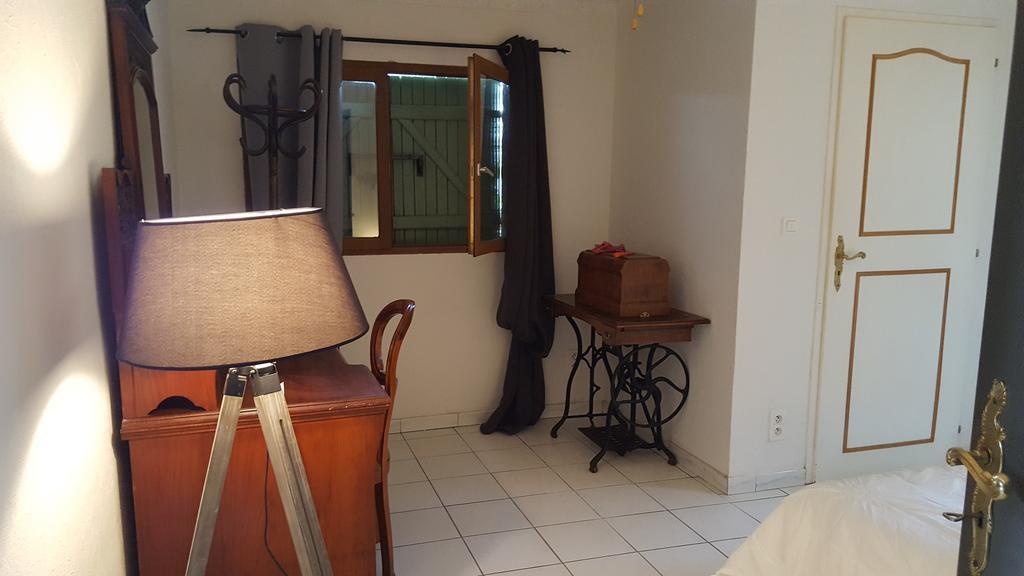 Aux Oliviers Hotel Homps  Exterior foto