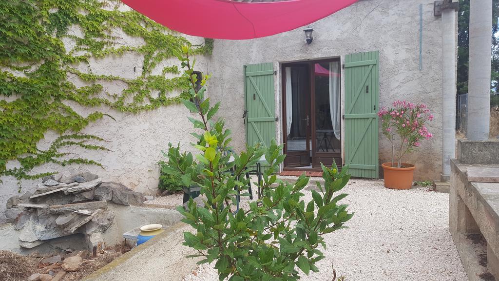Aux Oliviers Hotel Homps  Exterior foto